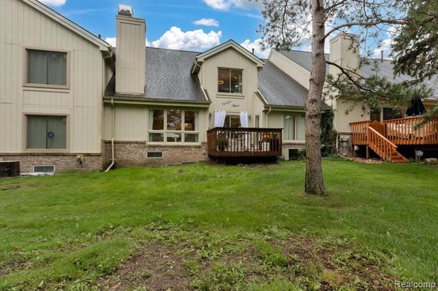 24547 Martel Drive, Farmington Hills, MI 48335