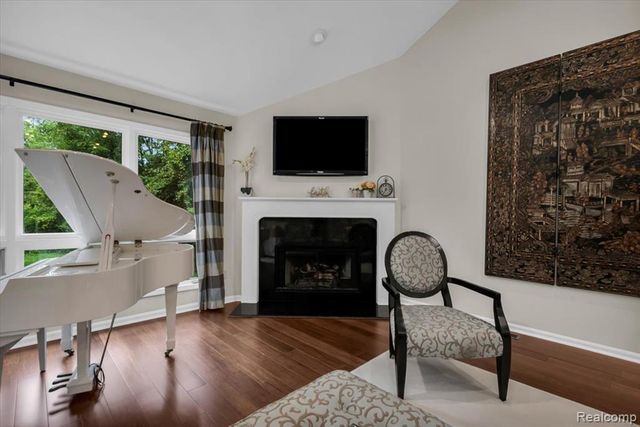 24547 Martel Drive, Farmington Hills, MI 48335
