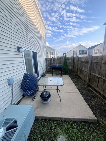 835 FOUR SEASONS Boulevard 835, Aurora, IL 60504