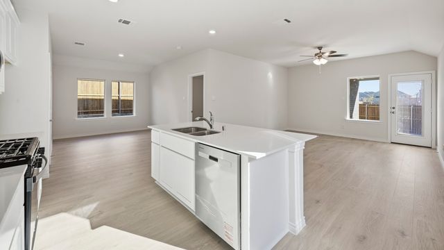 1220 Hopes Lake Drive, Princeton, TX 75407