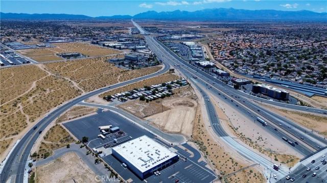 1 Locust, Hesperia, CA 92345