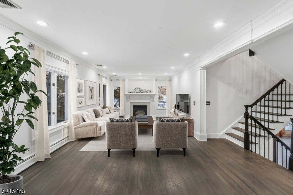 99 Ogle Rd, Old Tappan Boro, NJ 07675 — photo 5
