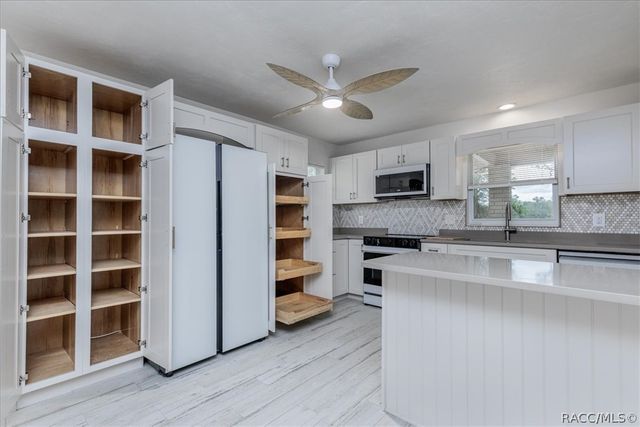 2180 N Trucks Avenue, Hernando, FL 34442