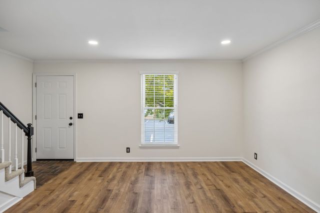 200 N Royal Oaks Blvd Apt E1, Franklin, TN 37067