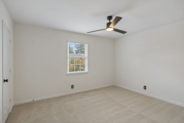 200 N Royal Oaks Blvd Apt E1, Franklin, TN 37067