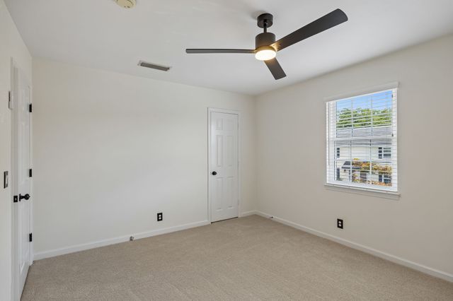 200 N Royal Oaks Blvd Apt E1, Franklin, TN 37067