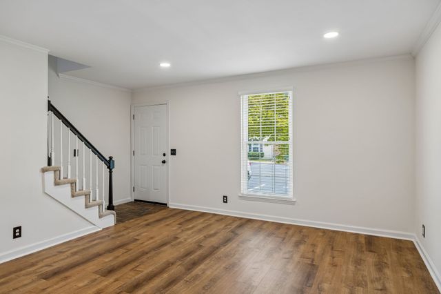200 N Royal Oaks Blvd Apt E1, Franklin, TN 37067