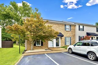 200 N Royal Oaks Blvd Apt E1, Franklin, TN 37067
