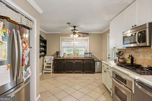 285 Air Acres Way, Woodstock, GA 30188