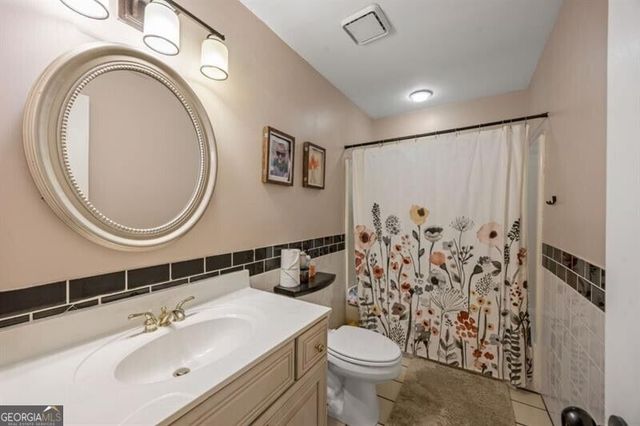 285 Air Acres Way, Woodstock, GA 30188