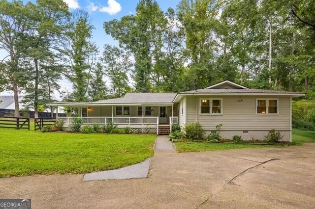 285 Air Acres Way, Woodstock, GA 30188