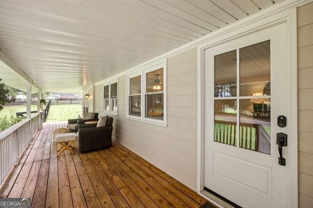 285 Air Acres Way, Woodstock, GA 30188