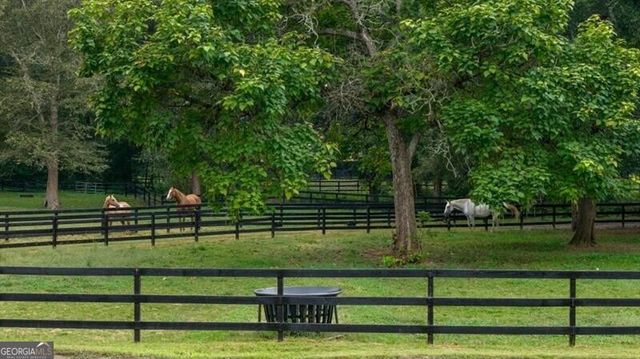 285 Air Acres Way, Woodstock, GA 30188