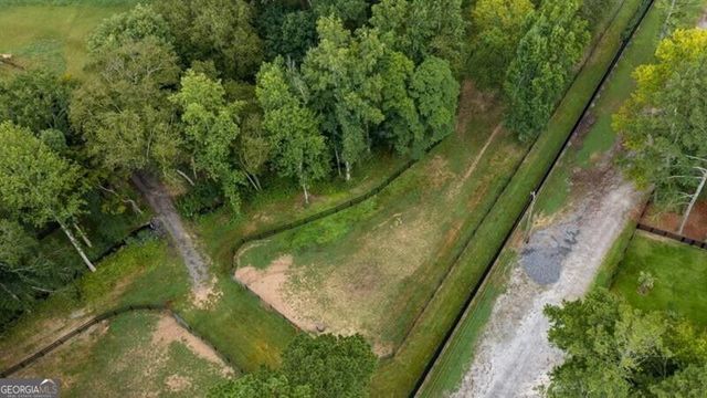 285 Air Acres Way, Woodstock, GA 30188