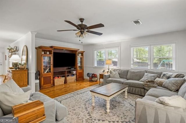 285 Air Acres Way, Woodstock, GA 30188