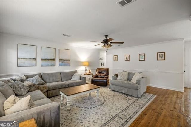 285 Air Acres Way, Woodstock, GA 30188
