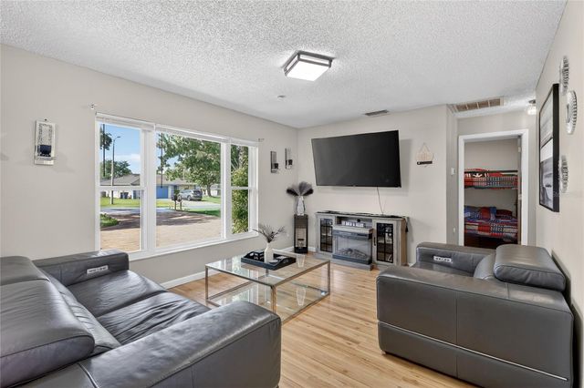 736 SCOTT LAKE VILLAGE N, Lakeland, FL 33813