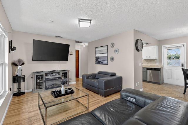 736 SCOTT LAKE VILLAGE N, Lakeland, FL 33813