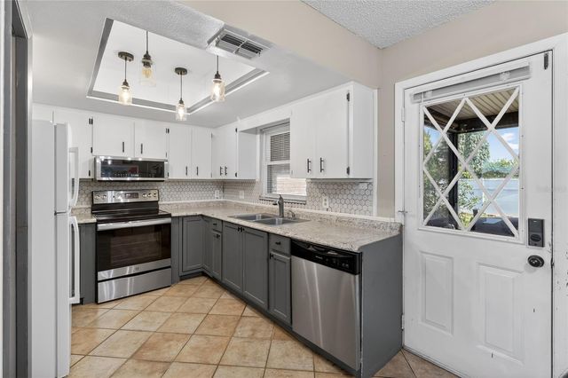 736 SCOTT LAKE VILLAGE N, Lakeland, FL 33813