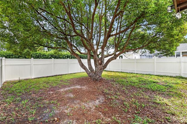 736 SCOTT LAKE VILLAGE N, Lakeland, FL 33813