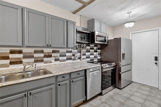 736 SCOTT LAKE VILLAGE N, Lakeland, FL 33813