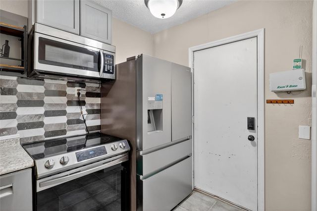 736 SCOTT LAKE VILLAGE N, Lakeland, FL 33813