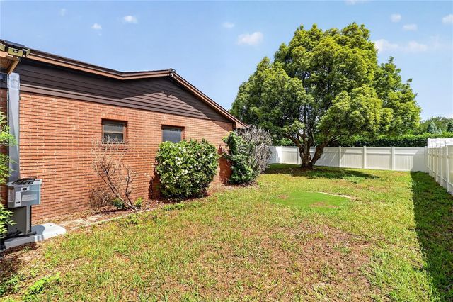 736 SCOTT LAKE VILLAGE N, Lakeland, FL 33813