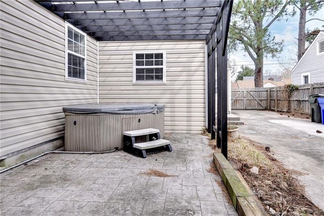 4635 Robin Hood RD, Norfolk, VA 23513