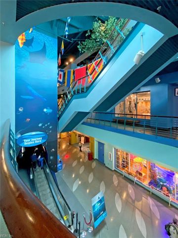 4635 Robin Hood RD, Norfolk, VA 23513