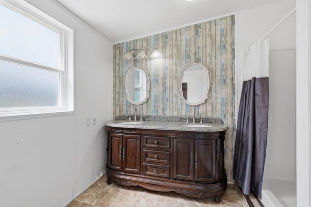6300 E 2nd Ave, Spokane Valley, WA 99212