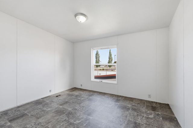 6300 E 2nd Ave, Spokane Valley, WA 99212