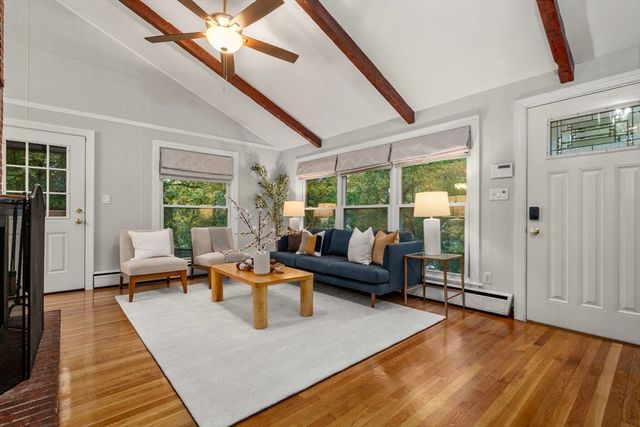 35-35B Beachview Ave, Malden, MA 02148