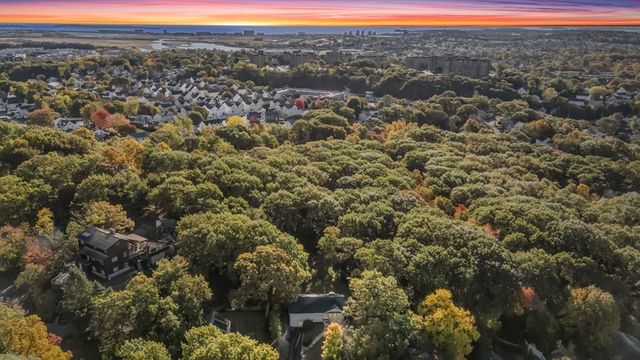 35-35B Beachview Ave, Malden, MA 02148