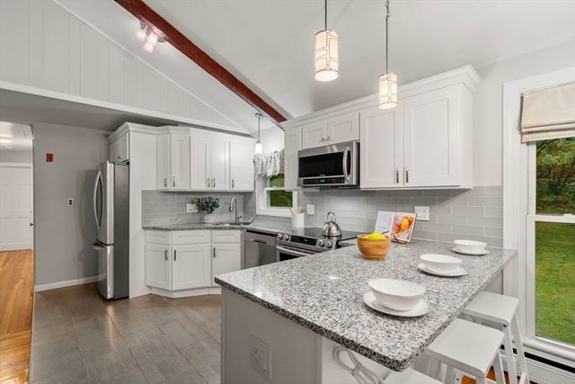 35-35B Beachview Ave, Malden, MA 02148