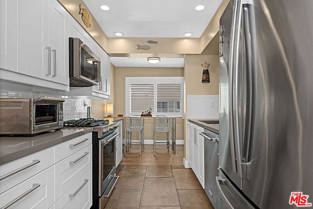 11824 Moorpark Street F, Studio City, CA 91604