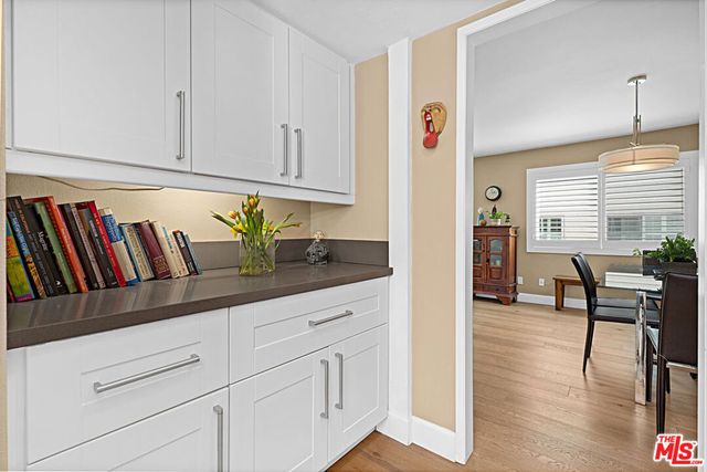 11824 Moorpark Street F, Studio City, CA 91604