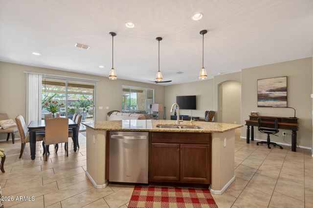 27489 W MOHAWK Lane, Buckeye, AZ 85396