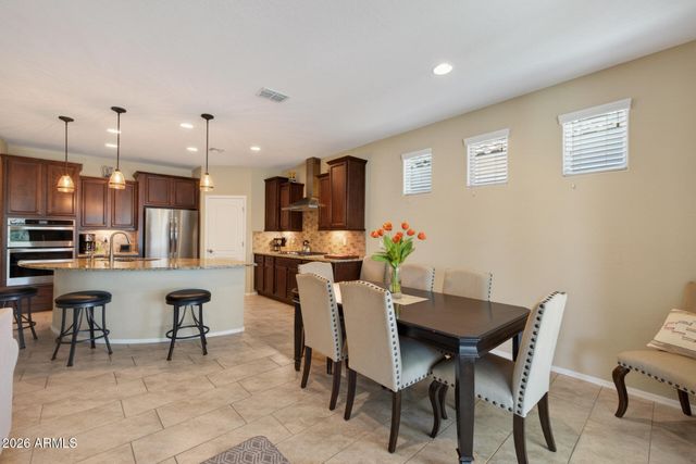 27489 W MOHAWK Lane, Buckeye, AZ 85396