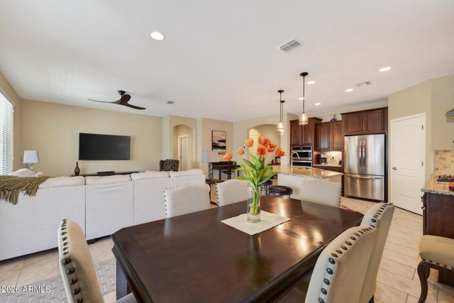 27489 W MOHAWK Lane, Buckeye, AZ 85396