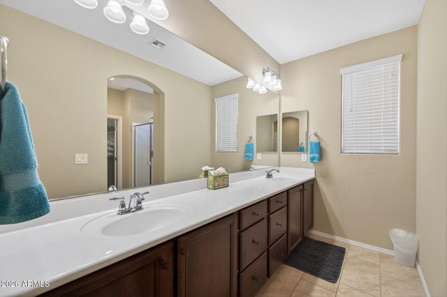 27489 W MOHAWK Lane, Buckeye, AZ 85396