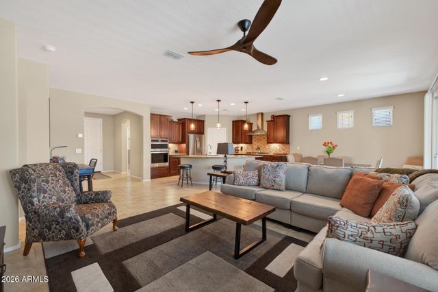 27489 W MOHAWK Lane, Buckeye, AZ 85396