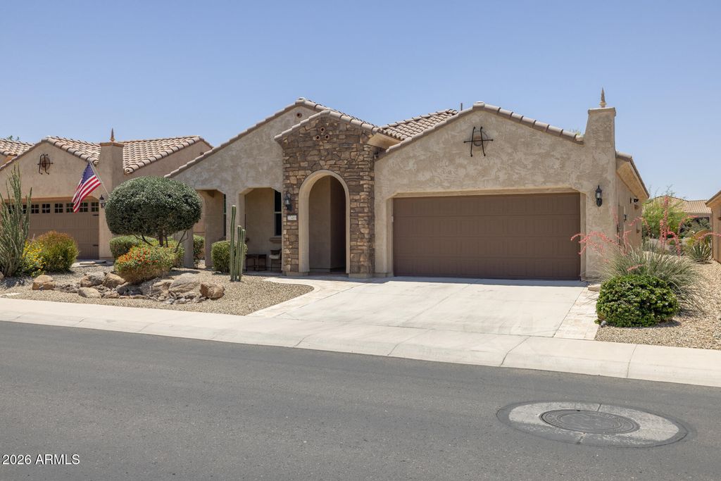 27489 W MOHAWK Lane, Buckeye, AZ 85396 — photo 2