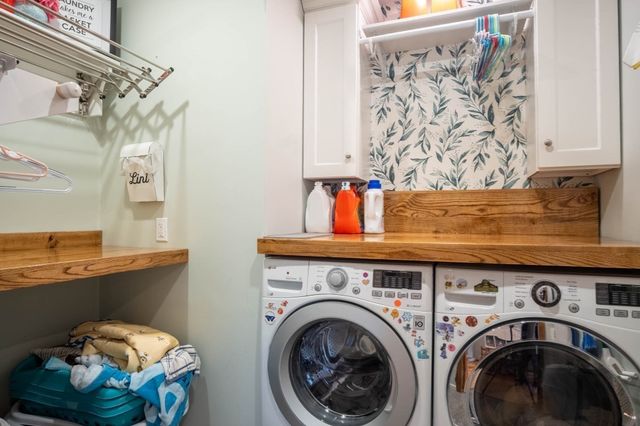 18 Clarence Dr, Oxford, MA 01540