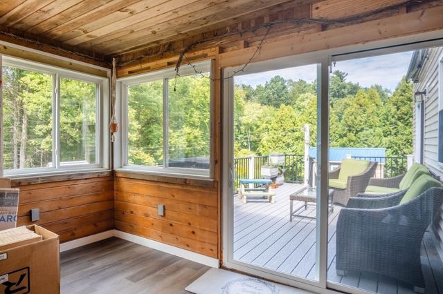 18 Clarence Dr, Oxford, MA 01540