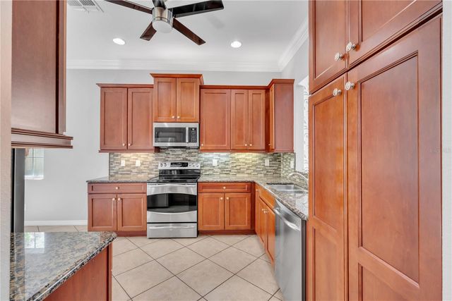 5002 INDIAN SHORES PLACE, Wimauma, FL 33598