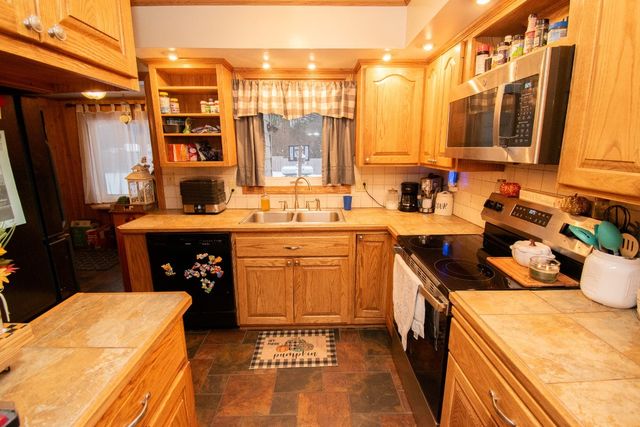 24977 SAEGERTOWN Street, Saegertown, PA 16433