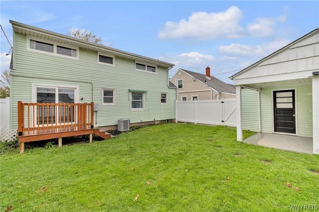 334 Wrexham Court North, Tonawanda, NY 14150