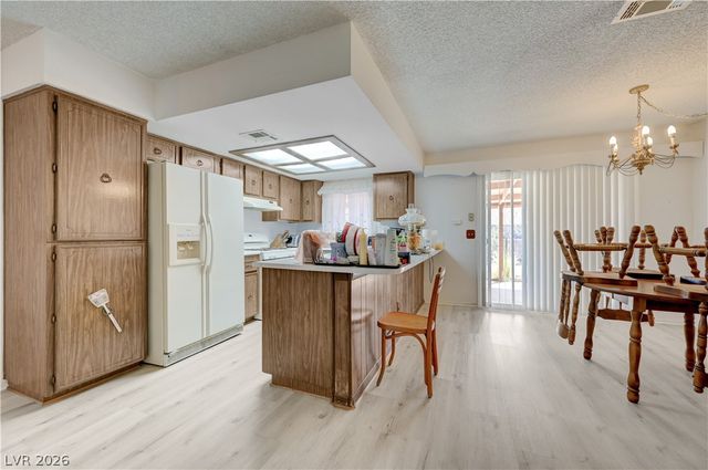 704 Willow Avenue, Henderson, NV 89002