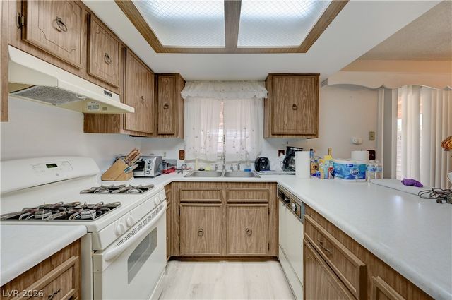 704 Willow Avenue, Henderson, NV 89002