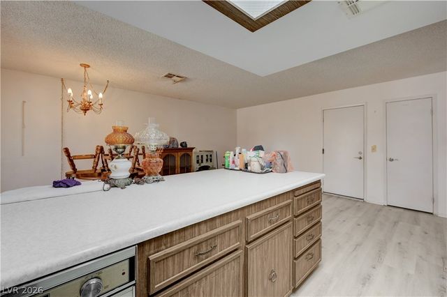 704 Willow Avenue, Henderson, NV 89002